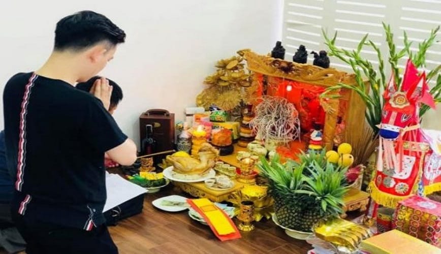 Nên cúng Thần tài vào 23 tháng chạp không